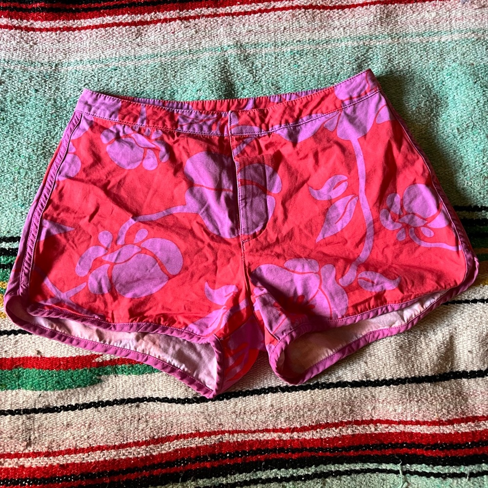 Old Navy hibiscus flower printed cotton shorts
Pink and purple